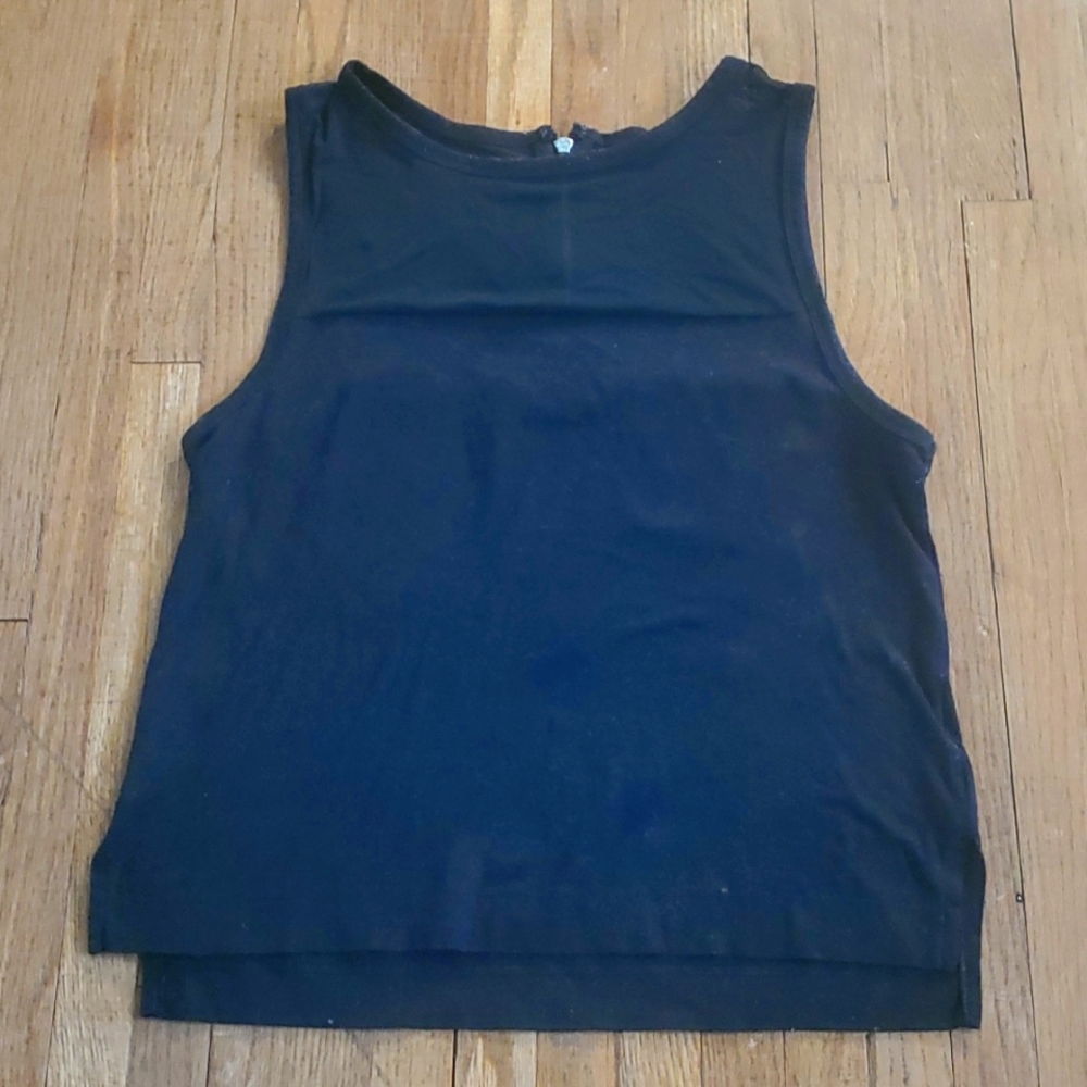 BR S Mesh-Top Sleeveless Crop w Back Zip Detail
